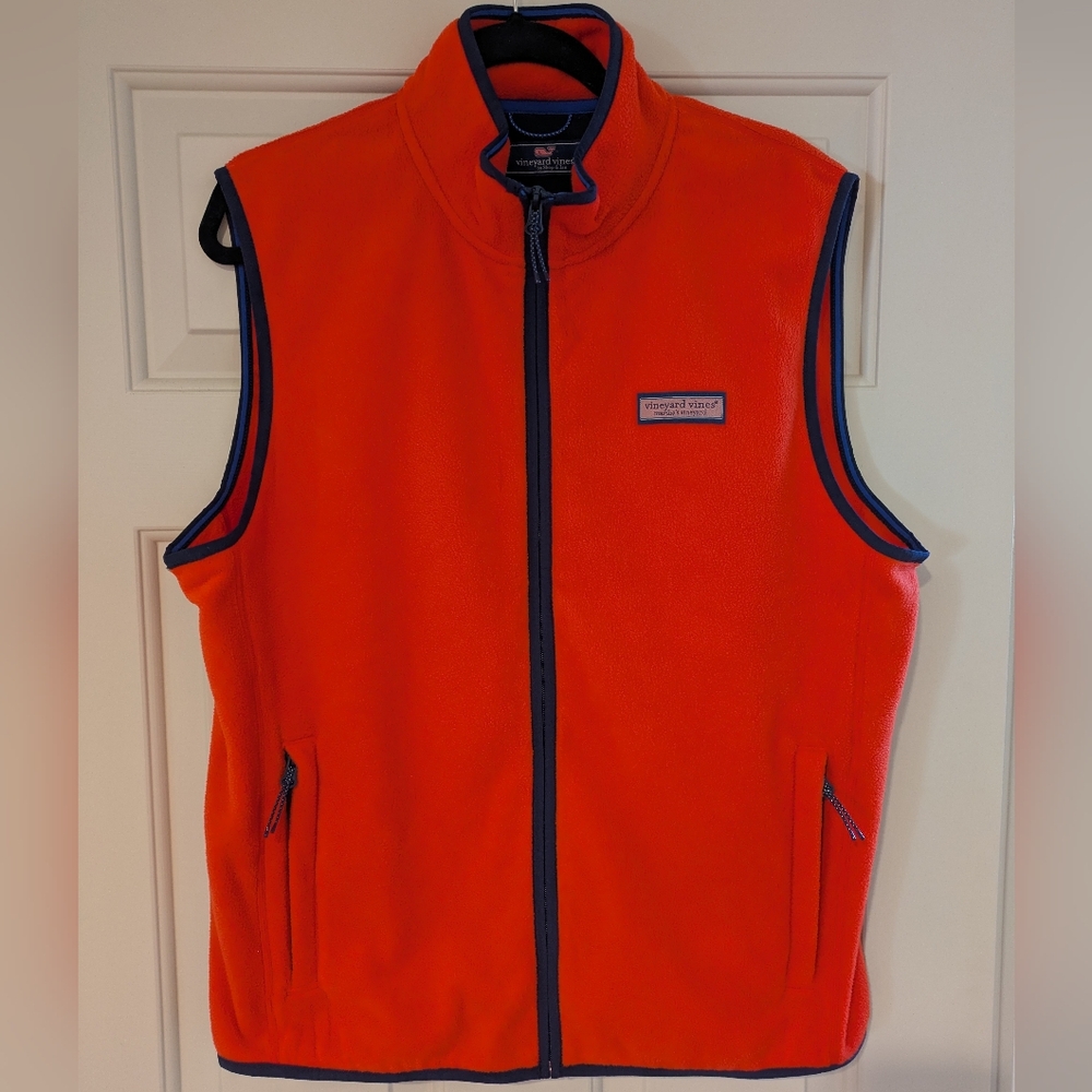 Vineyard Vines Men's Harbor Fleece Vest in Cocktail Sauce Orange Size Medium